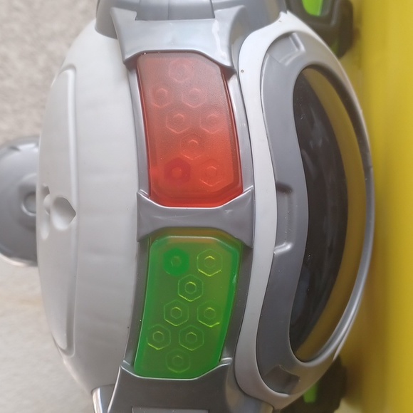 Fisher Price thinks and learns to move robots - Picture 5 of 6